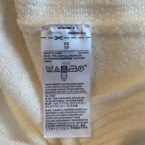 Banana Republic White Turtle Neck Sweater - Picture 4 of 4